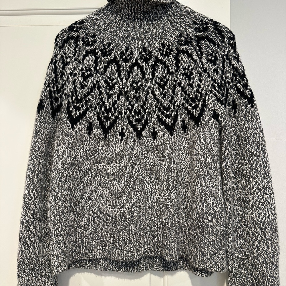 Aritzia Black and Gray fair isle Knit Sweater